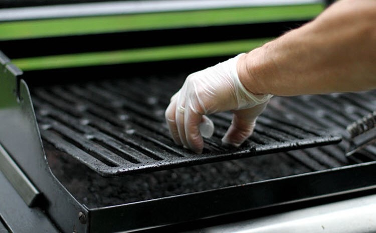 Transform Your Grill: Easy Cleaning Tips