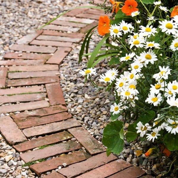 easy diy projects: create a garden path