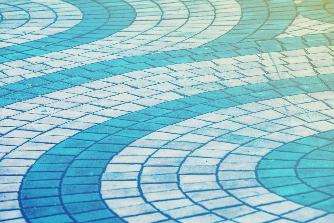 Tiled path with geometric patterns